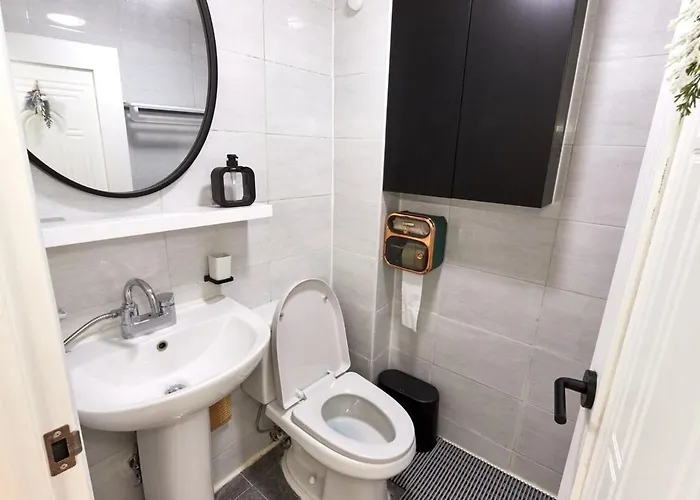 Holiday home Zero Water During The Open Event Hongdae 10 Minutes Hapjeong 10 Minutes Gongdeok Airport Railroad 5 Minutes Gyeongui Line Forest Road 1 Minutes