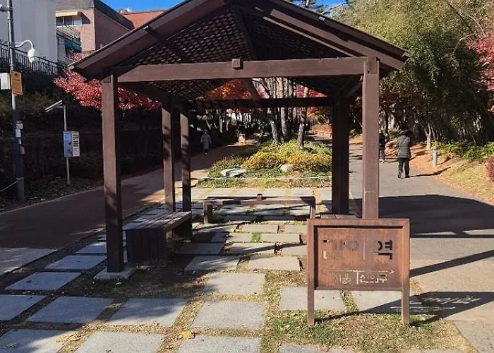 Zero Water During The Open Event Hongdae 10 Minutes Hapjeong 10 Minutes Gongdeok Airport Railroad 5 Minutes Gyeongui Line Forest Road 1 Minutes Tatil Evi Seul