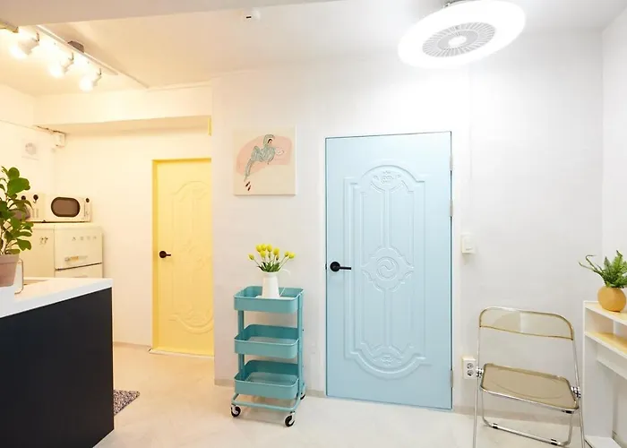 Holiday home Zero Water During The Open Event Hongdae 10 Minutes Hapjeong 10 Minutes Gongdeok Airport Railroad 5 Minutes Gyeongui Line Forest Road 1 Minutes Seoul
