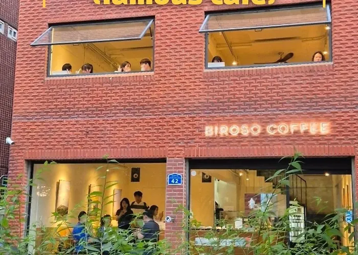 Zero Water During The Open Event Hongdae 10 Minutes Hapjeong 10 Minutes Gongdeok Airport Railroad 5 Minutes Gyeongui Line Forest Road 1 Minutes *